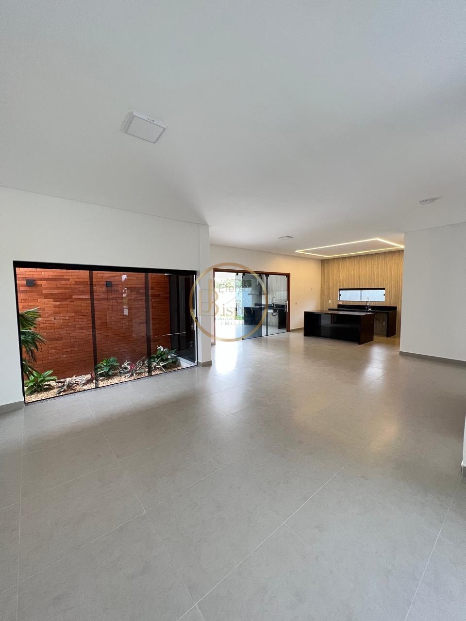 Casa à venda com 3 quartos, 3 suítes, 2 vagas e 230m² no Orla Norte, Porto Seguro (BA) — foto 3 de 9