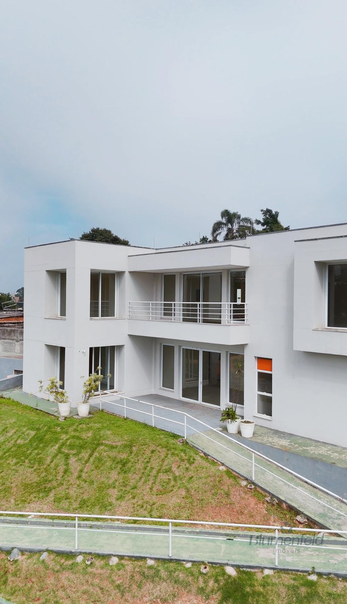 Comercial à venda com 18 vagas e 724m² no Perová, Arujá (SP) — foto 2 de 27