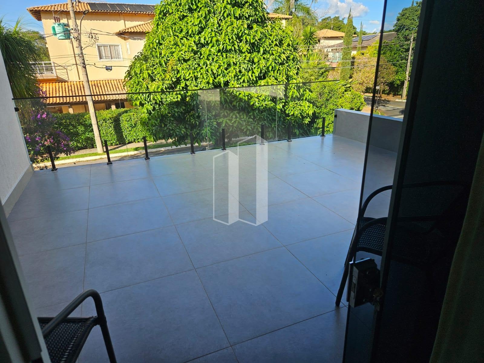 Casa à venda com 4 quartos, 4 suítes, 4 vagas e 247m² no Loteamento Portal do Sol II, Goiânia (GO) — foto 8 de 16