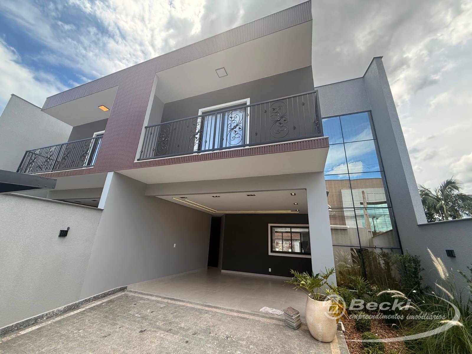 Casa à venda  no América - Joinville, SC. Imóveis