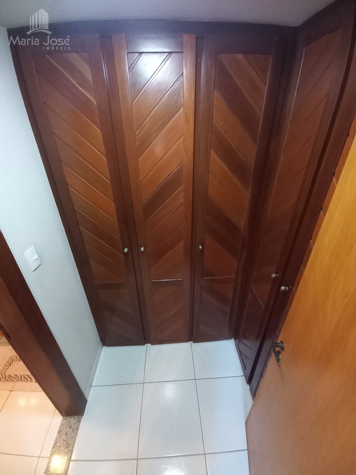 Apartamento à venda com 3 quartos, 1 suíte, 2 vagas e 170m² no Santa Helena, Sete Lagoas (MG) — foto 21 de 24