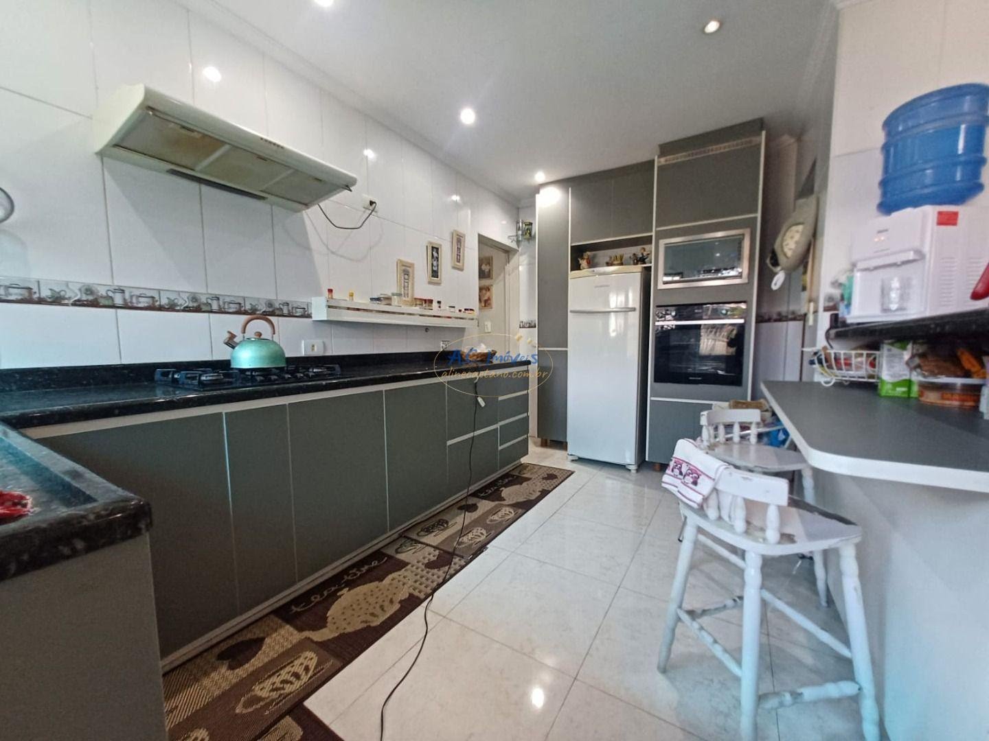 Casa à venda com 3 quartos, 2 suítes, 2 vagas e 174m² no Vila Tupi, Praia Grande (SP) — foto 5 de 30