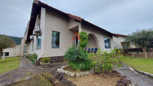Casa no Centro  -  Osório