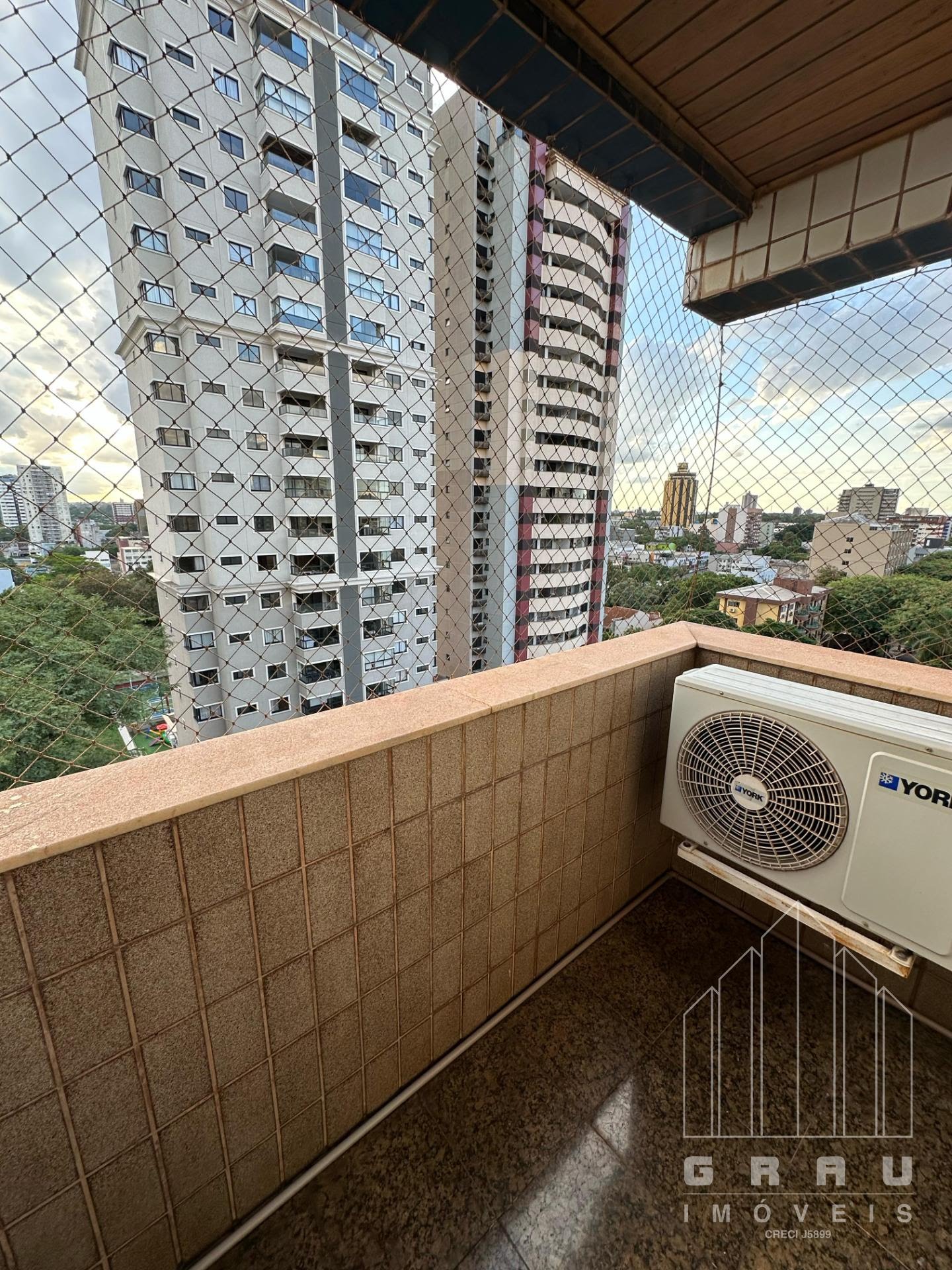 Apartamento no Ed. Arpoador Centro  -  Foz do Iguaçu