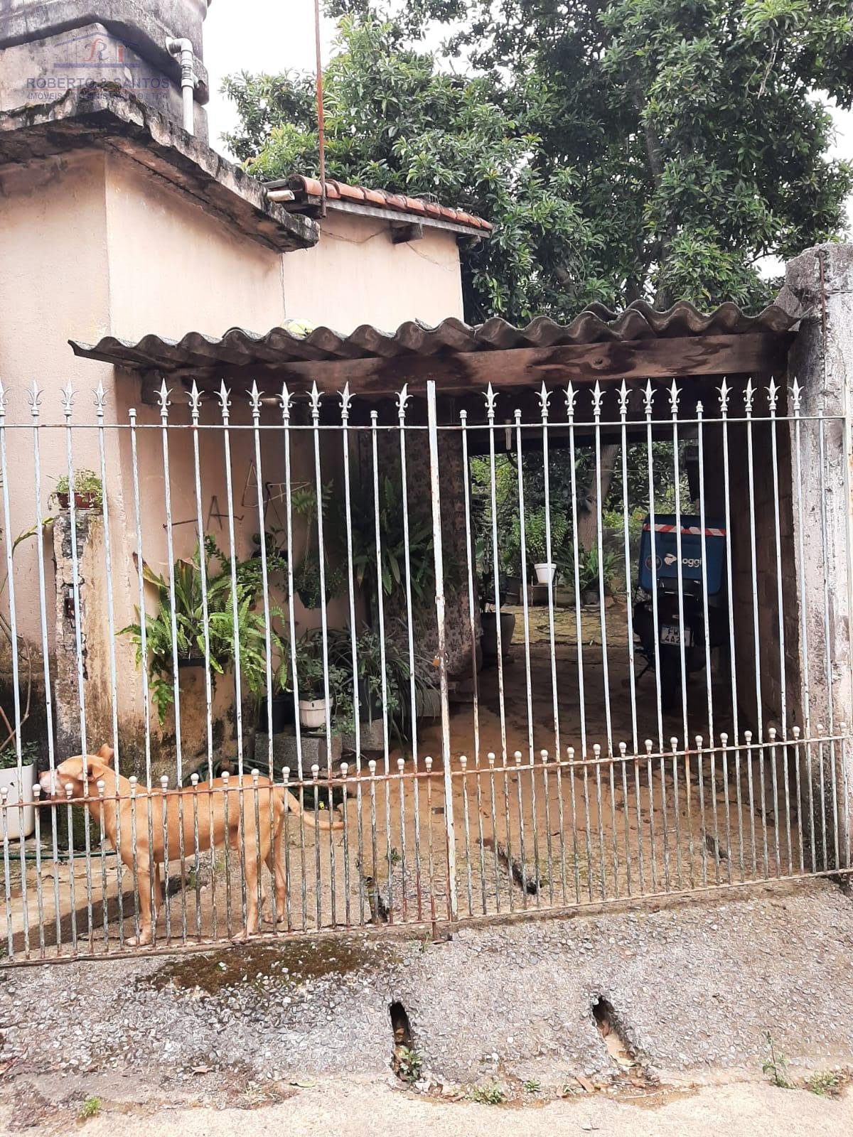 Casa no terreno