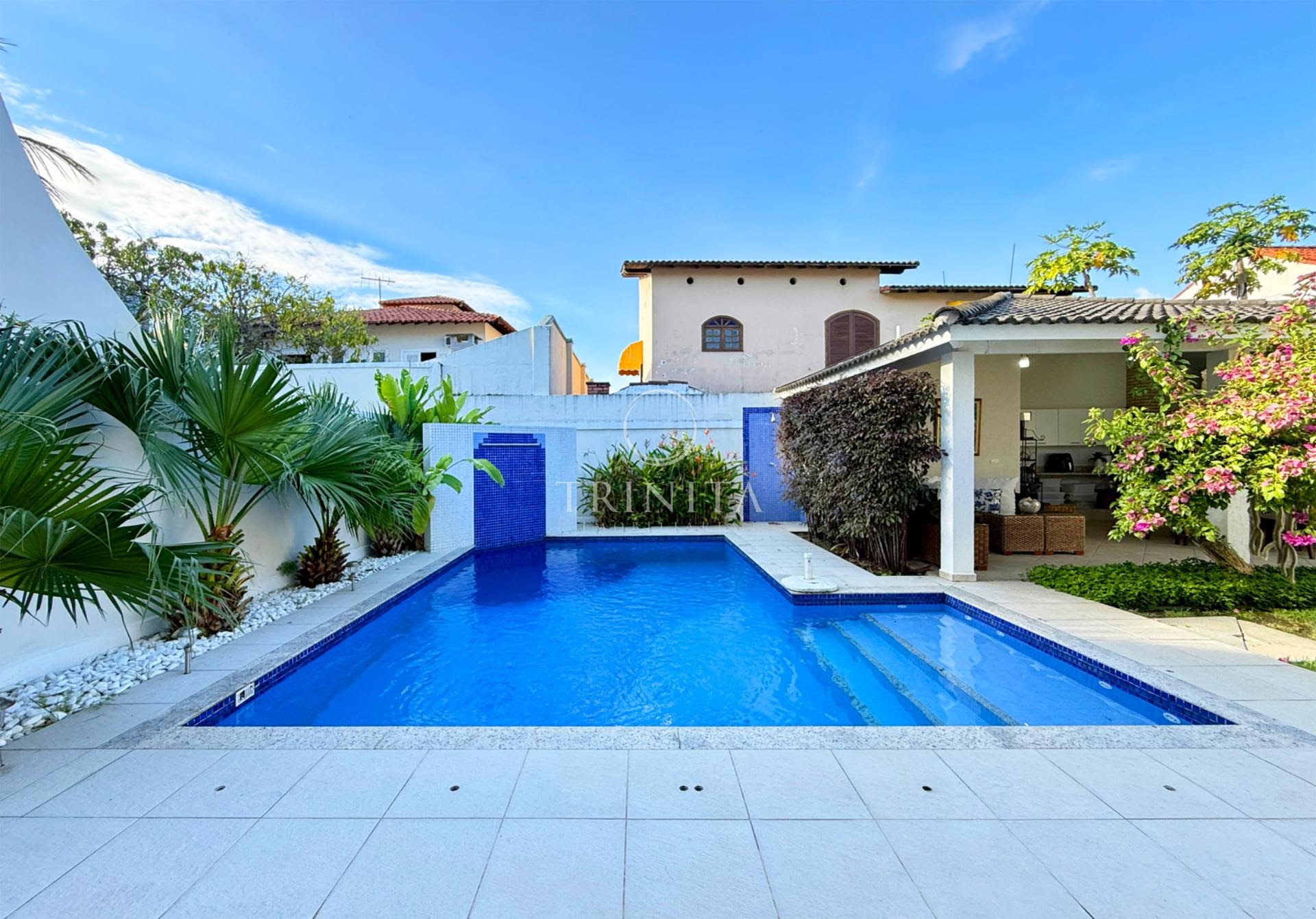 Piscina da casa à venda no Santa Marina