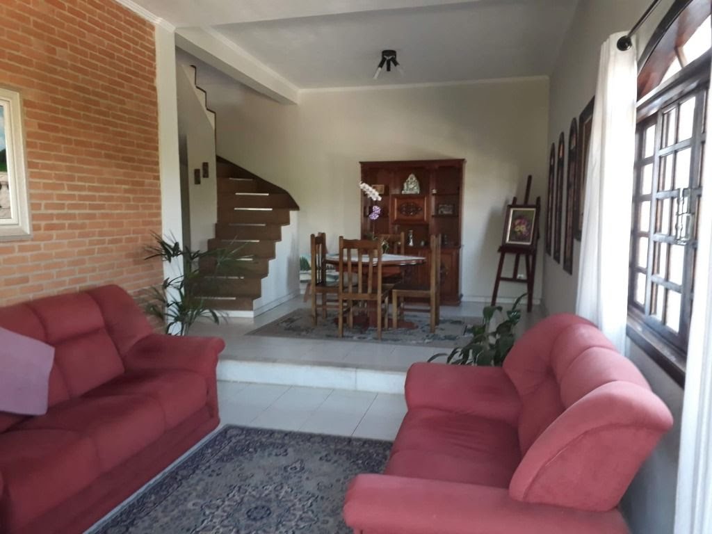 Casa à venda com 3 quartos, 1 suíte, 2 vagas e 160m² no Jardim Renata, Arujá (SP) — foto 4 de 20