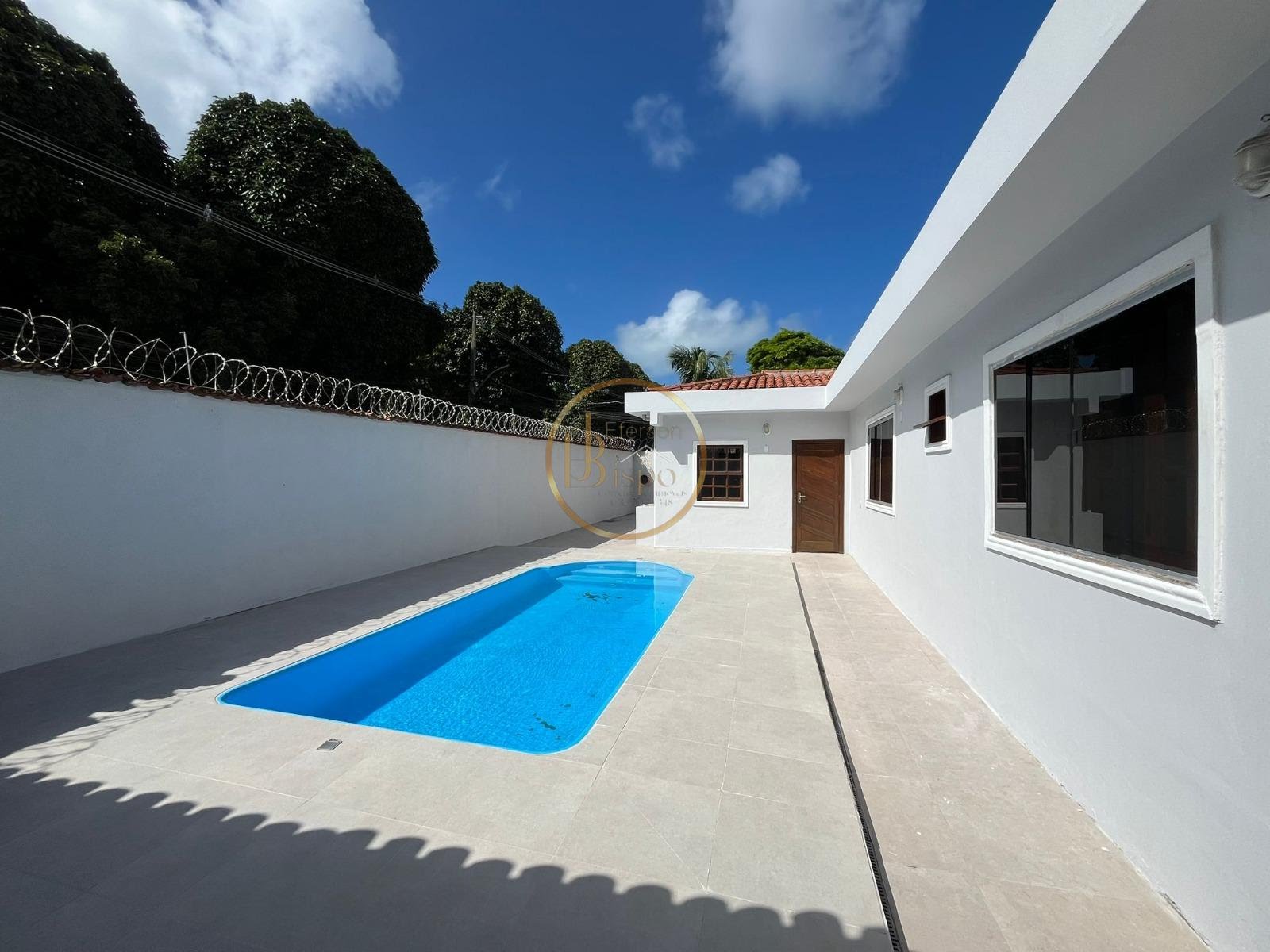 Casa à venda com 4 quartos, 2 suítes, 2 vagas e 210m² no Centro, Porto Seguro (BA) — foto 3 de 29