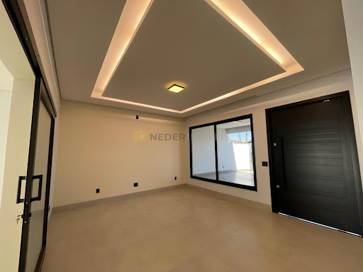 Casa à venda no módulo 05-  Juína