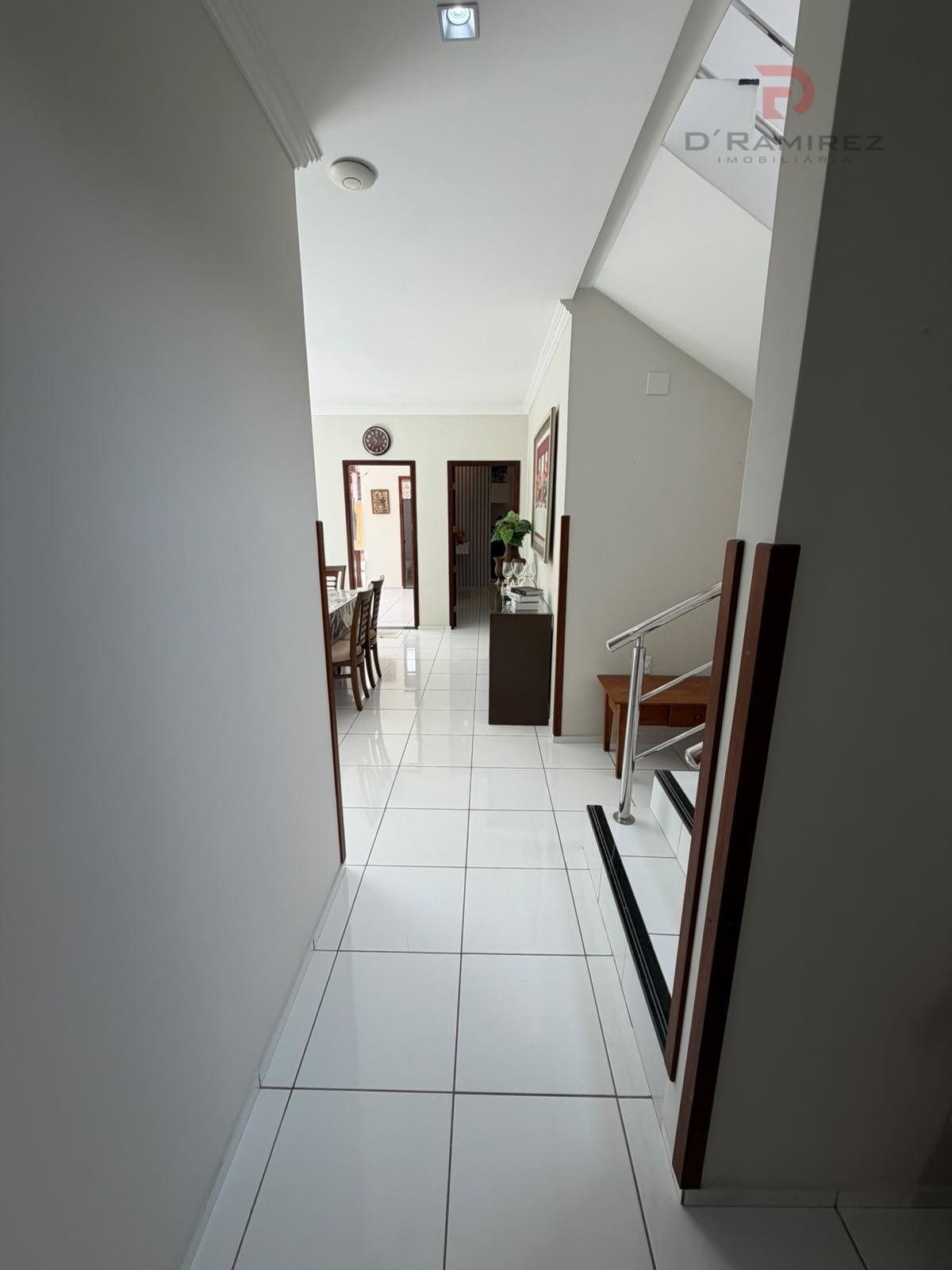 Apartamento à venda com 5 quartos, 1 suíte e 220m² no Residencial Pinheiros, São Luís (MA) — foto 13 de 30