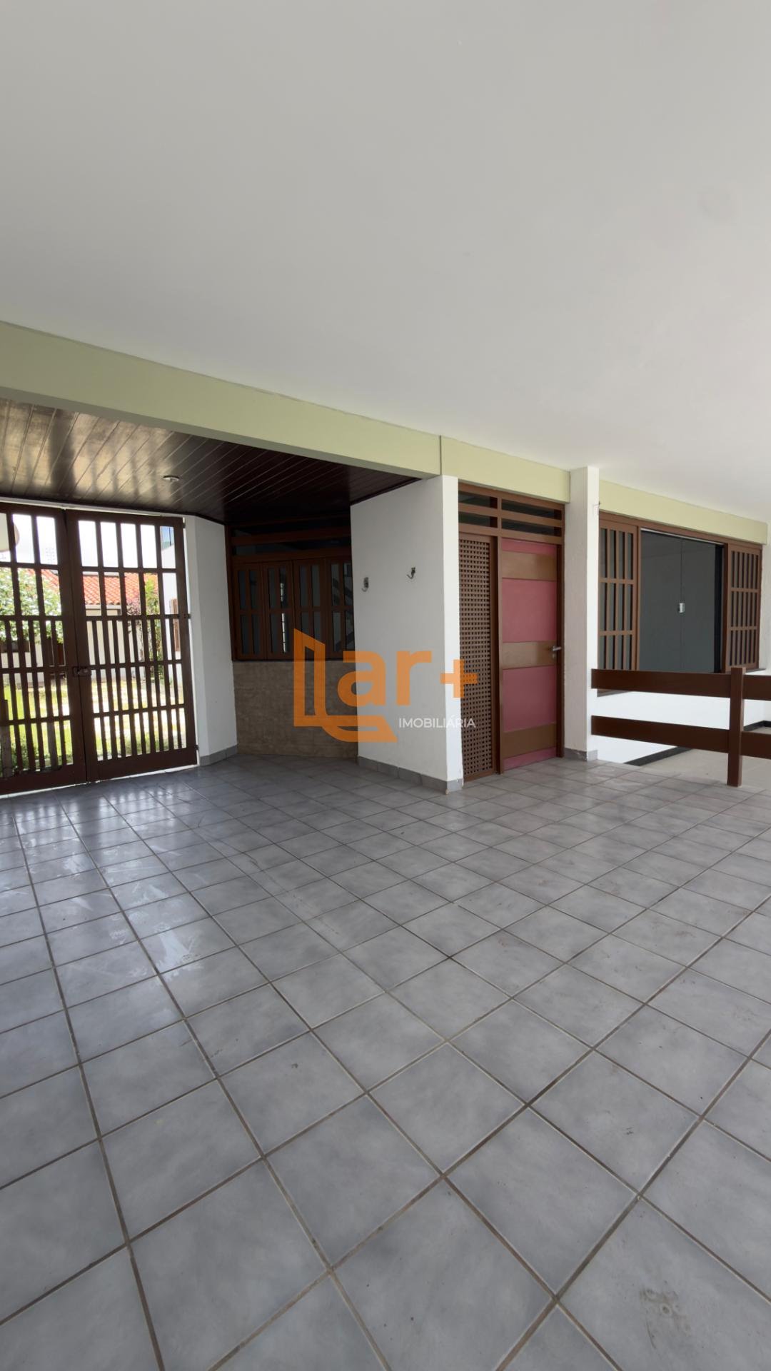 Casa à venda com 6 quartos, 4 banheiros, 5 vagas e 327m² no Atalaia, Aracaju — foto principal
