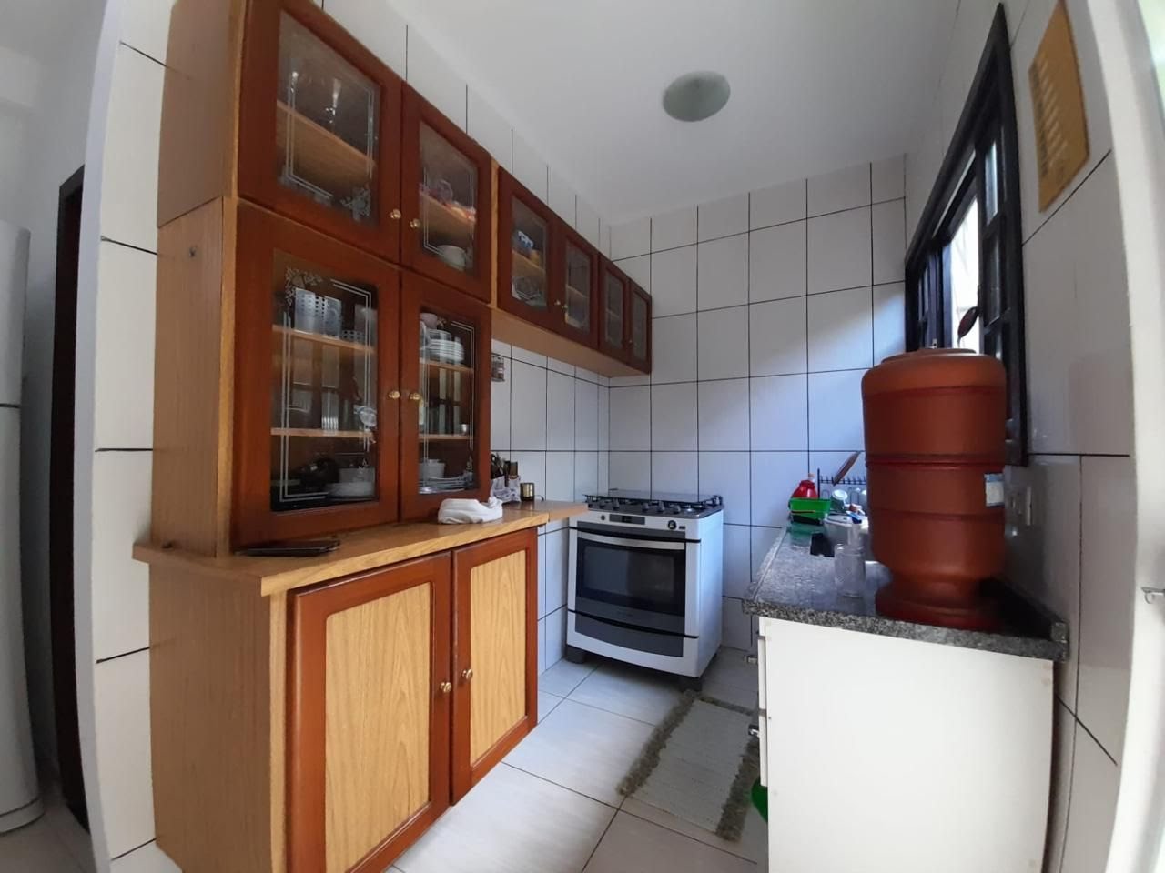 Casa à venda com 4 quartos, 3 banheiros, 2 vagas e 192m² no Perequê-açu, Ubatuba (SP) — foto 9 de 13