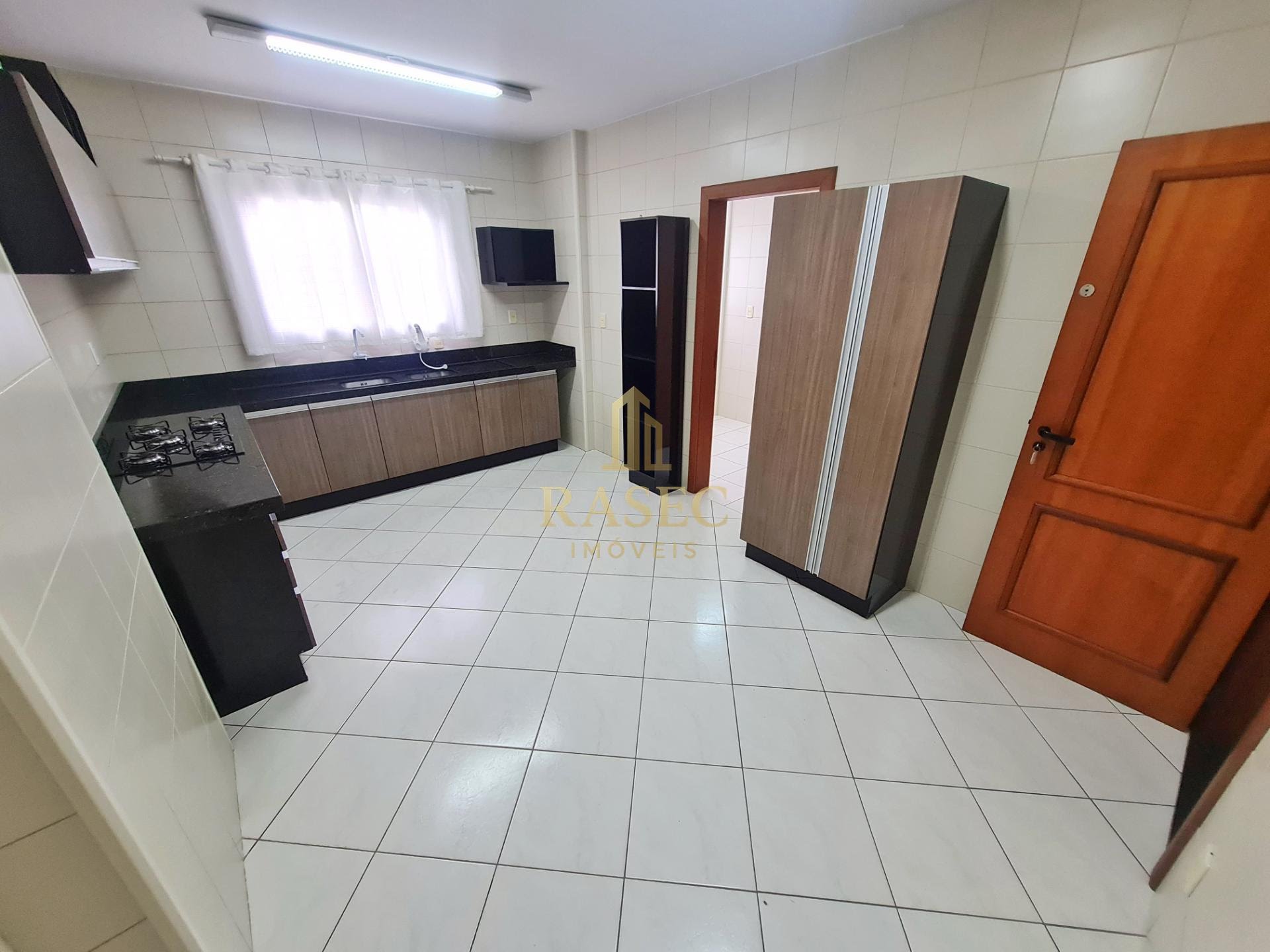 Apartamento à venda com 3 quartos, 1 suíte, 2 vagas e 120m² no Centro I, Brusque (SC) — foto 5 de 15