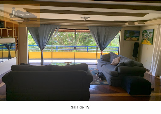 Casa em Mogi das Cruzes, 4 Dormitórios, 2 Suítes, 5 Banheiros - R$1.650.000 (Venda )