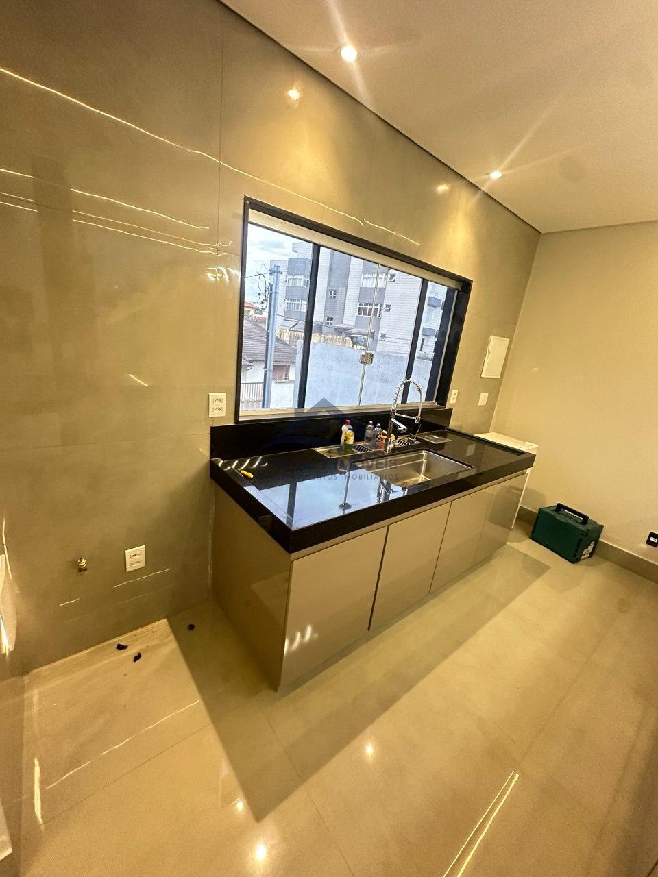 Casa à venda com 4 quartos, 1 suíte, 2 vagas e 210m² no Jardim Arizona, Sete Lagoas (MG) — foto 7 de 20