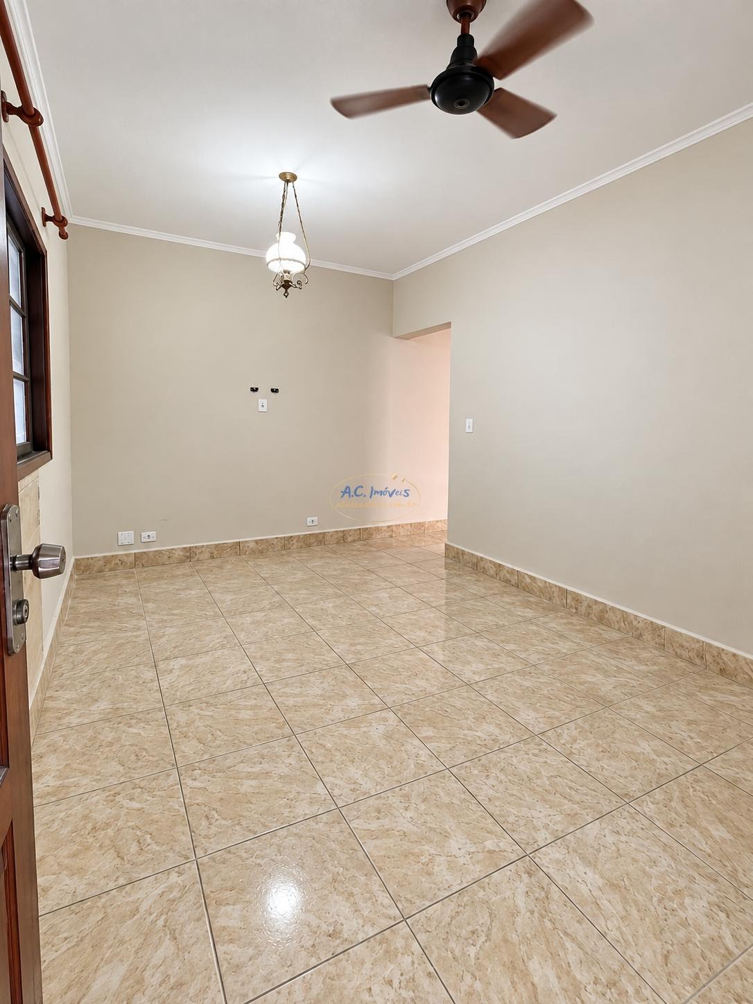 Casa à venda com 2 quartos, 1 suíte, 2 vagas e 63m² no Tupiry, Praia Grande (SP) — foto 3 de 10