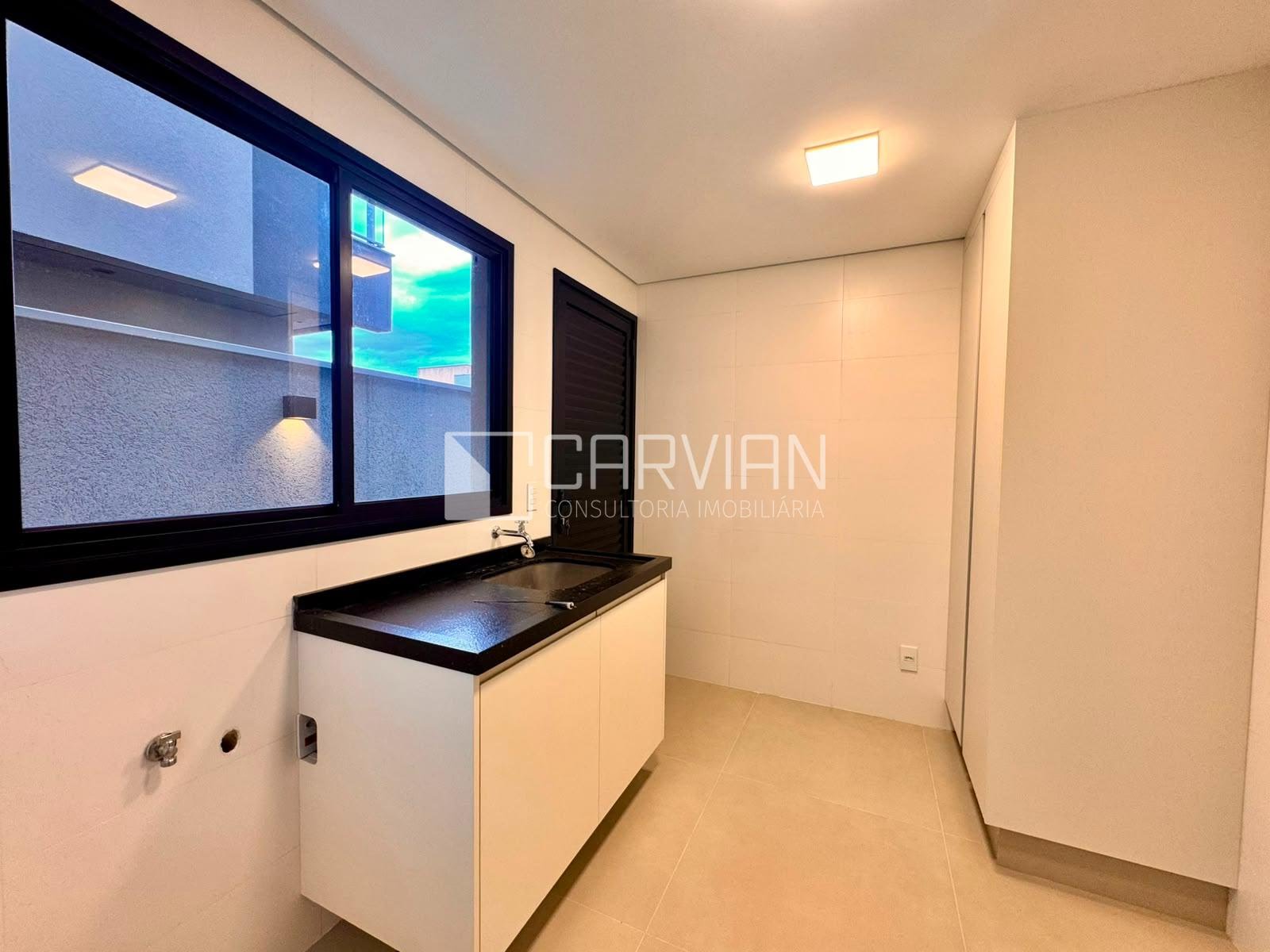 Casa à venda com 4 quartos, 4 suítes, 4 vagas e 285m² no Vila do Golf, Ribeirão Preto (SP) — foto 17 de 30