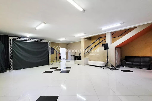 Casa, 2 quartos, 327 m² - Foto 4