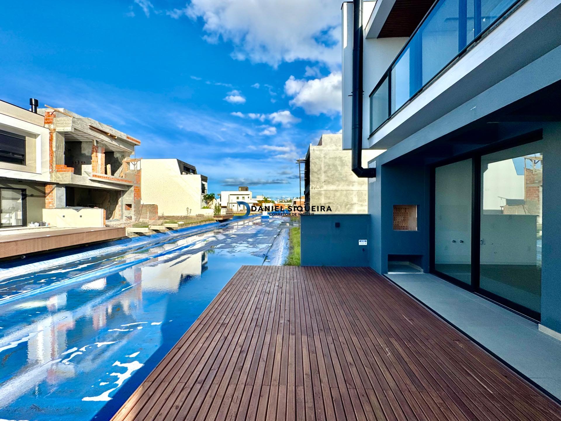 Casa à venda com 3 quartos, 1 suíte, 4 vagas e 216m² no Bairro Deltaville, Biguaçu (SC) — foto 11 de 29