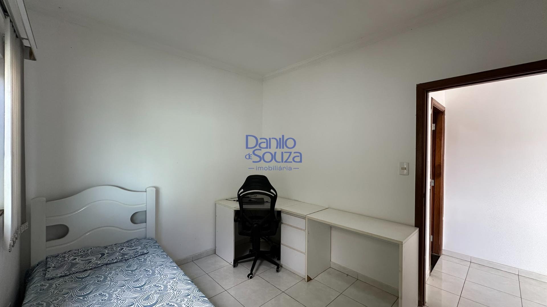 Casa à venda com 3 quartos, 2 suítes e 360m² no Guilhermina Vieira Chaer, Araxá (MG) — foto 12 de 26