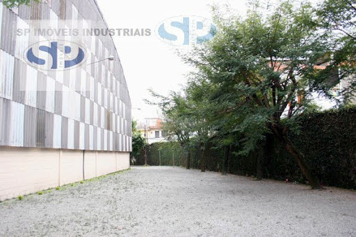 Galpão em Parque Novo Mundo SP com 2649m²   locação por R$130.000/mês. Ótima oportunidade para seu negócio!