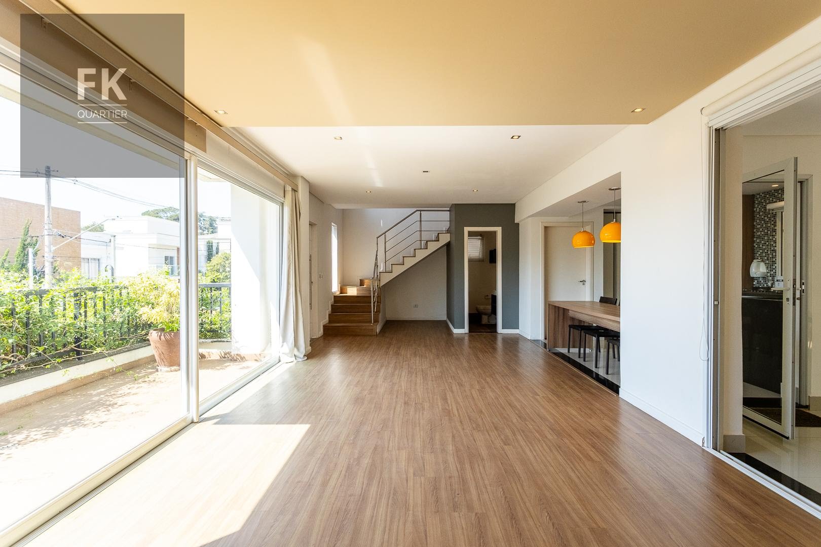 Casa à venda com 3 quartos, 3 suítes, 4 vagas e 245m² no Alphaville, Santana de Parnaíba (SP) — foto 5 de 26