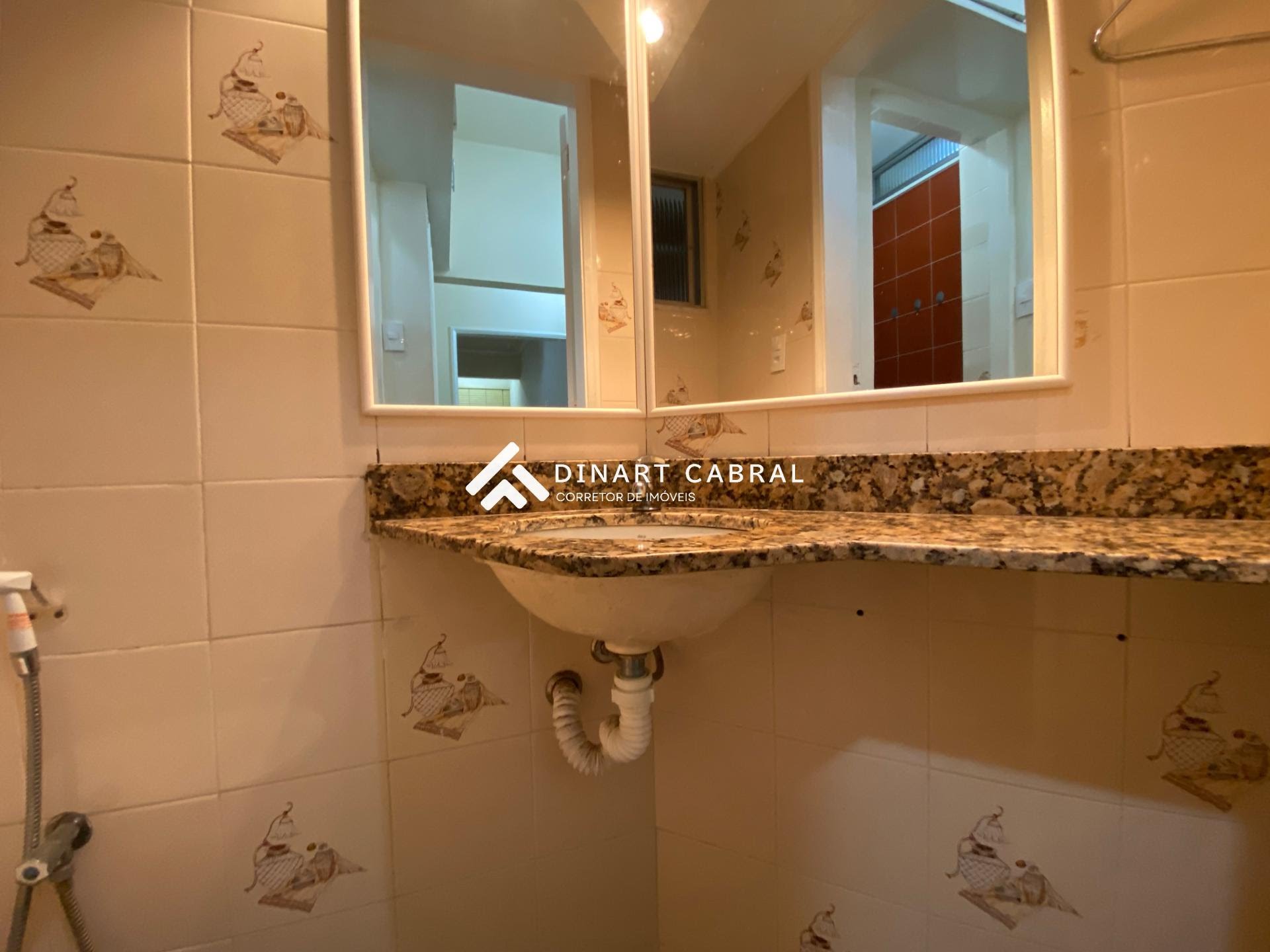 Apartamento à venda com 2 quartos, 2 banheiros e 56m² no Copacabana, Rio de Janeiro (RJ) — foto 25 de 30