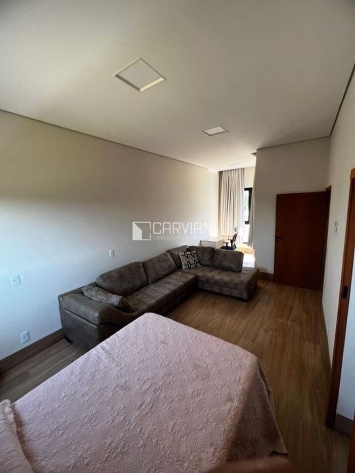 Casa à venda com 5 quartos, 5 suítes, 6 vagas e 450m² no Vila do Golf, Ribeirão Preto (SP) — foto 20 de 30