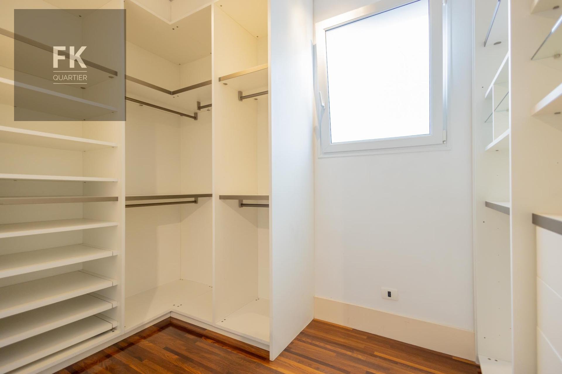 Casa à venda com 4 quartos, 4 suítes, 7 vagas e 804m² no Alphaville Conde II, Barueri (SP) — foto 13 de 30