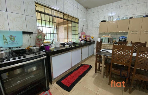 Casa à Venda no bairro Senador Valadares, Pará de Minas, 4 Quartos, 327m² de construção 450m² de lote