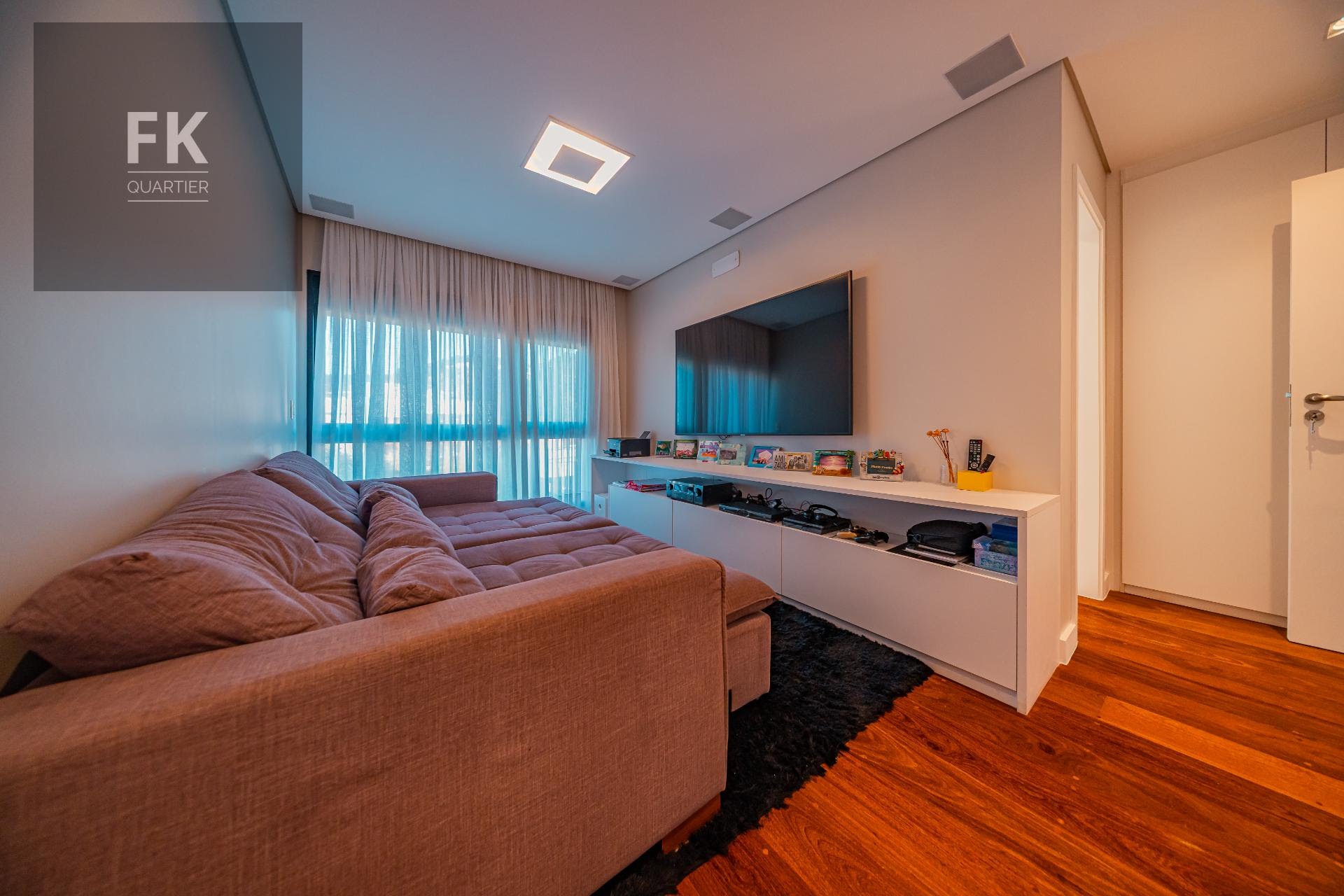 Casa à venda com 5 quartos, 5 suítes, 6 vagas e 400m² no Alphaville, Santana de Parnaíba (SP) — foto 28 de 30