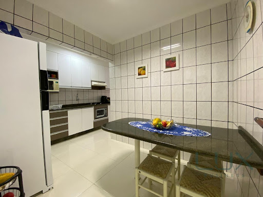 Apartamento em Meia Praia FRENTE MAR  -  Itapema