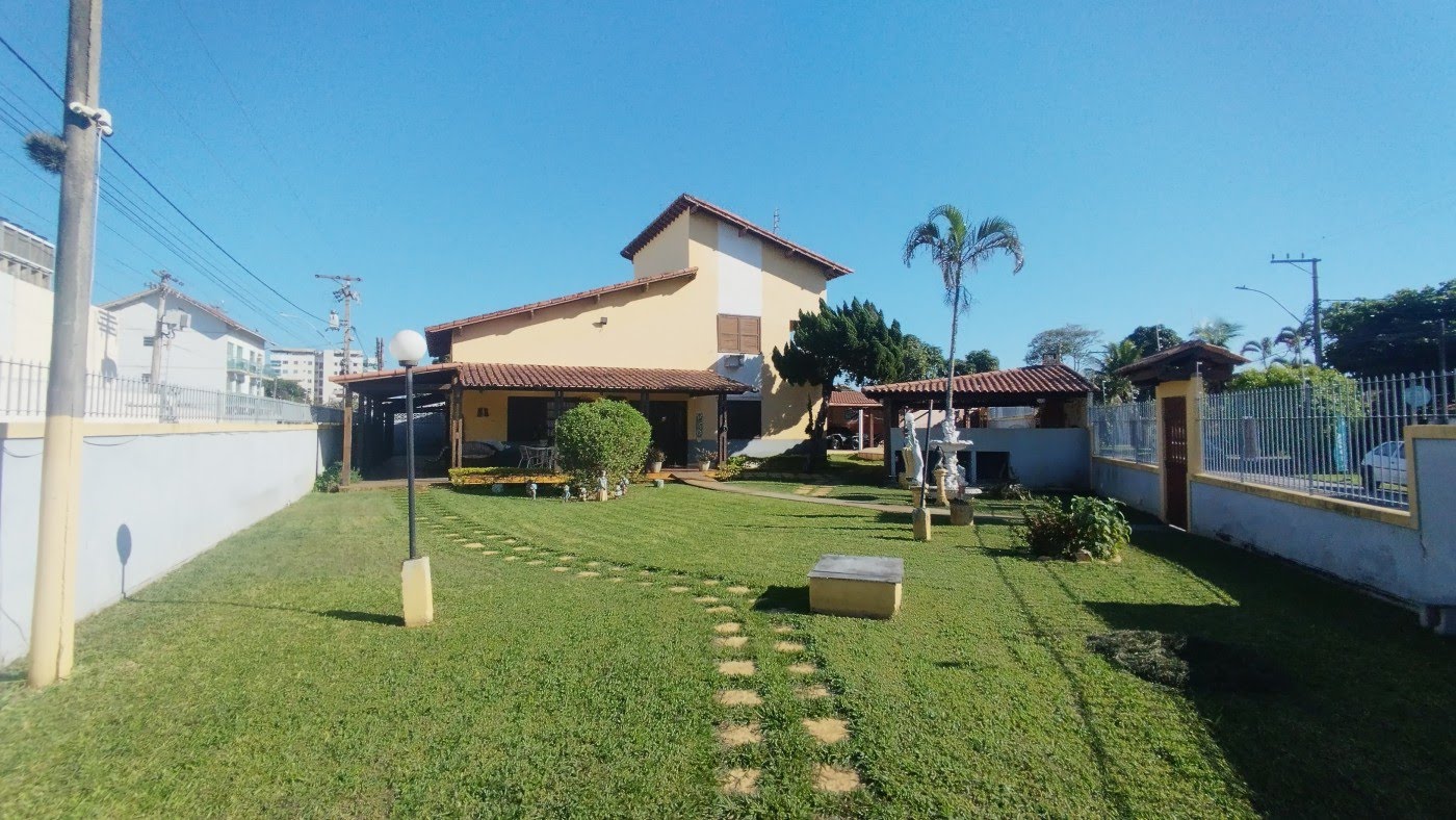 Casa à venda com 4 quartos, 2 suítes, 5 vagas e 1004m² no Extensão do Bosque, Rio das Ostras (RJ) — foto 4 de 8