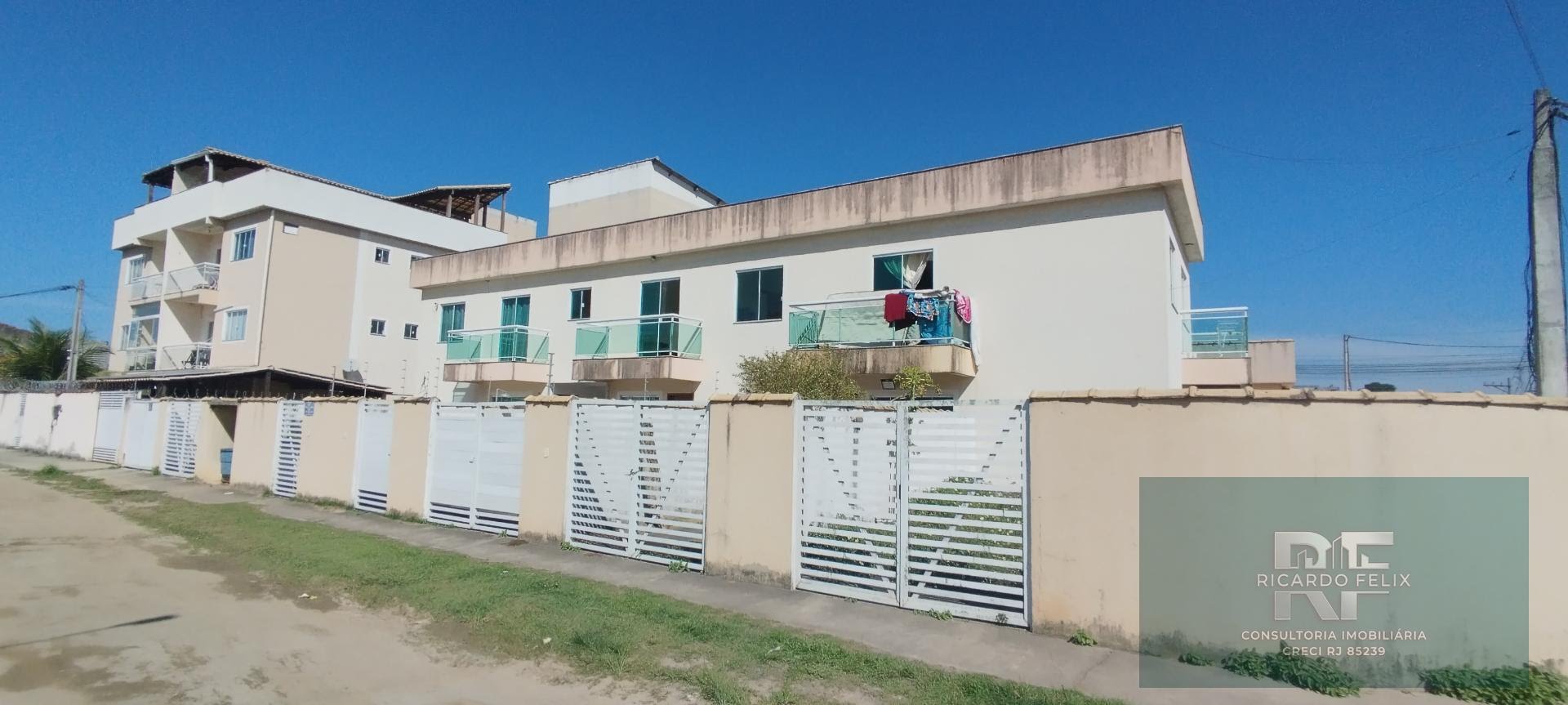 Apartamento à venda com 2 quartos, 1 banheiro, 1 vaga e 55m² no Loteamento Extensão do Serramar, Rio das Ostras — foto principal