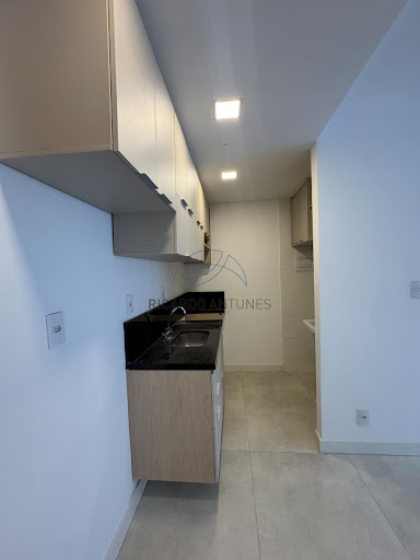 Avenida Presidente Itamar Franco, 901 - 808