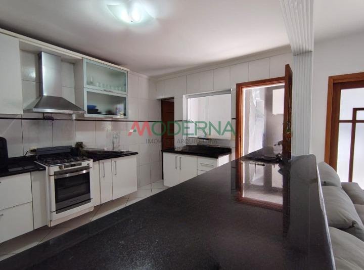 Casa à venda com 4 quartos, 1 suíte, 2 vagas e 208m² no Piraporinha, Diadema (SP) — foto 21 de 30