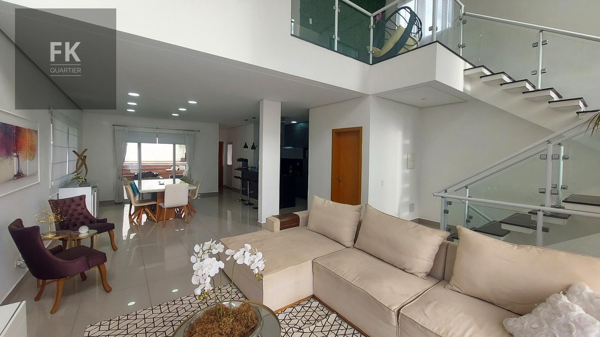 Casa à venda com 3 quartos, 3 suítes, 4 vagas e 268m² no Suru, Santana de Parnaíba (SP) — foto 5 de 29