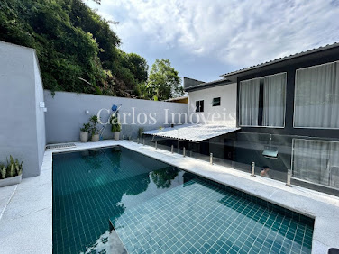 Casa para Venda em Angra dos Reis / RJ no bairro Ponta do Sapê