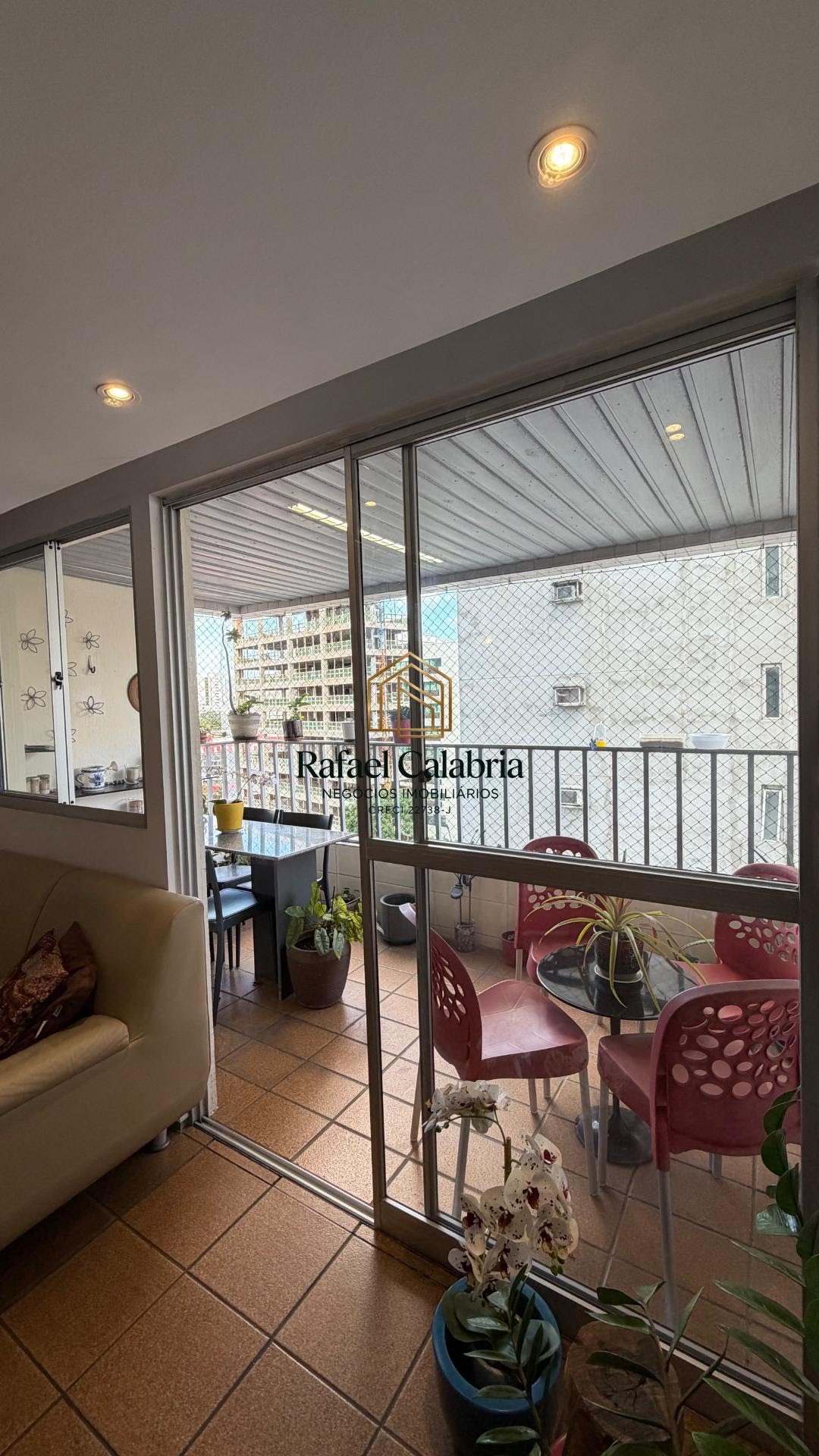 Apartamento à venda com 3 quartos, 1 suíte, 1 vaga e 120m² no Aflitos, Recife (PE) — foto 3 de 6