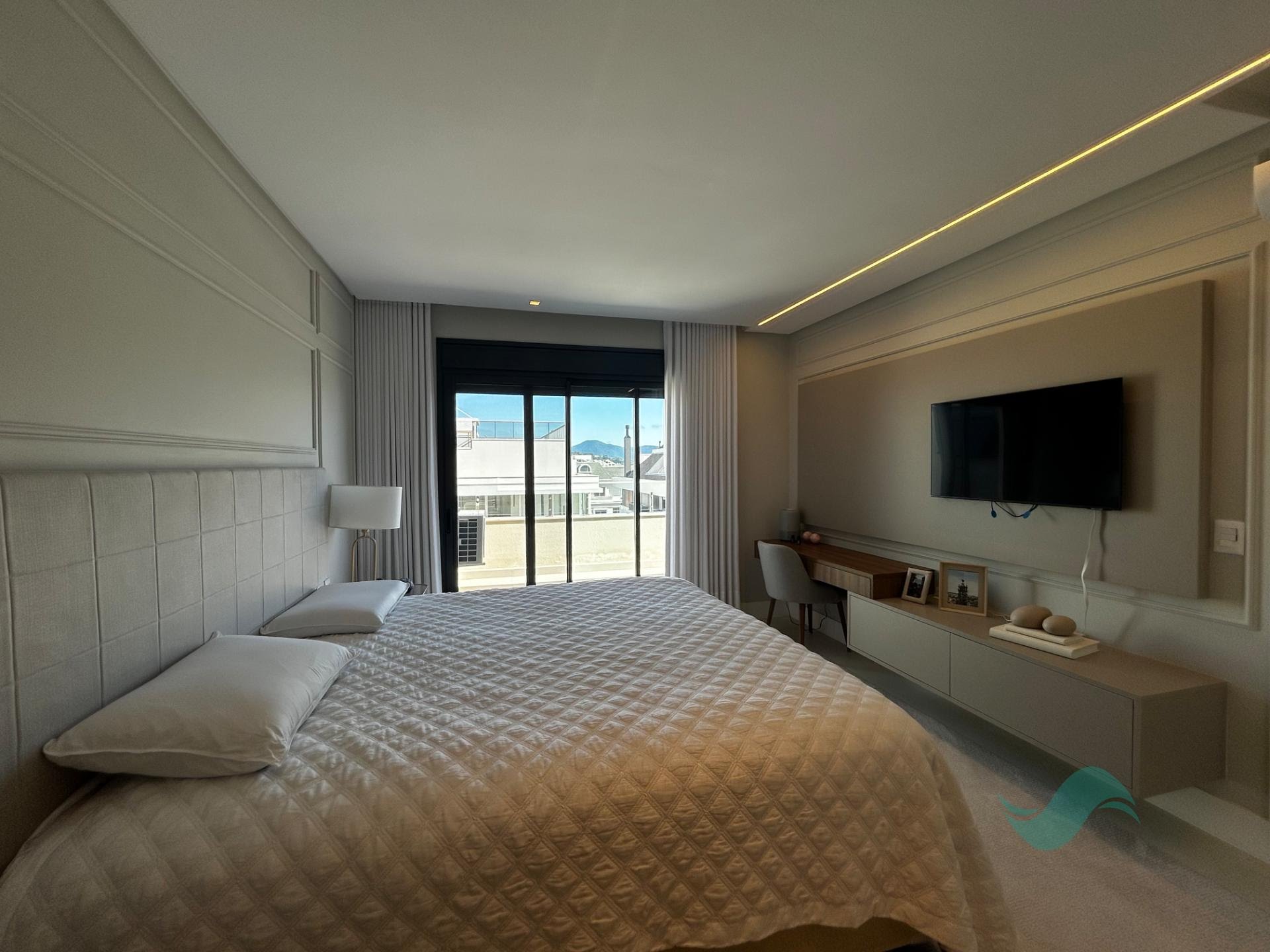 Cobertura à venda com 4 suítes, 3 vagas e 240m² no Jurerê, Florianópolis (SC) — foto 24 de 30