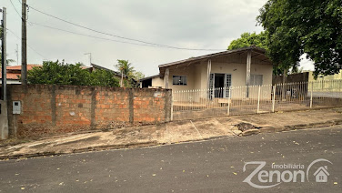 Venda de Casa em Vila Cicma - 3 Dormitórios 