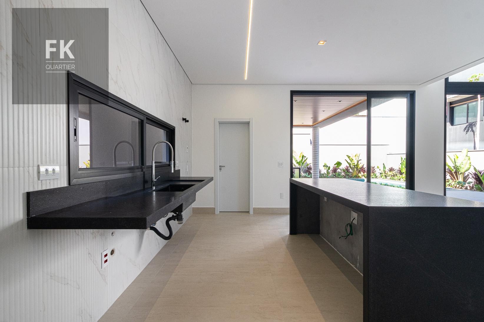 Casa à venda com 4 quartos, 4 suítes e 334m² no Alphaville, Santana de Parnaíba (SP) — foto 29 de 30