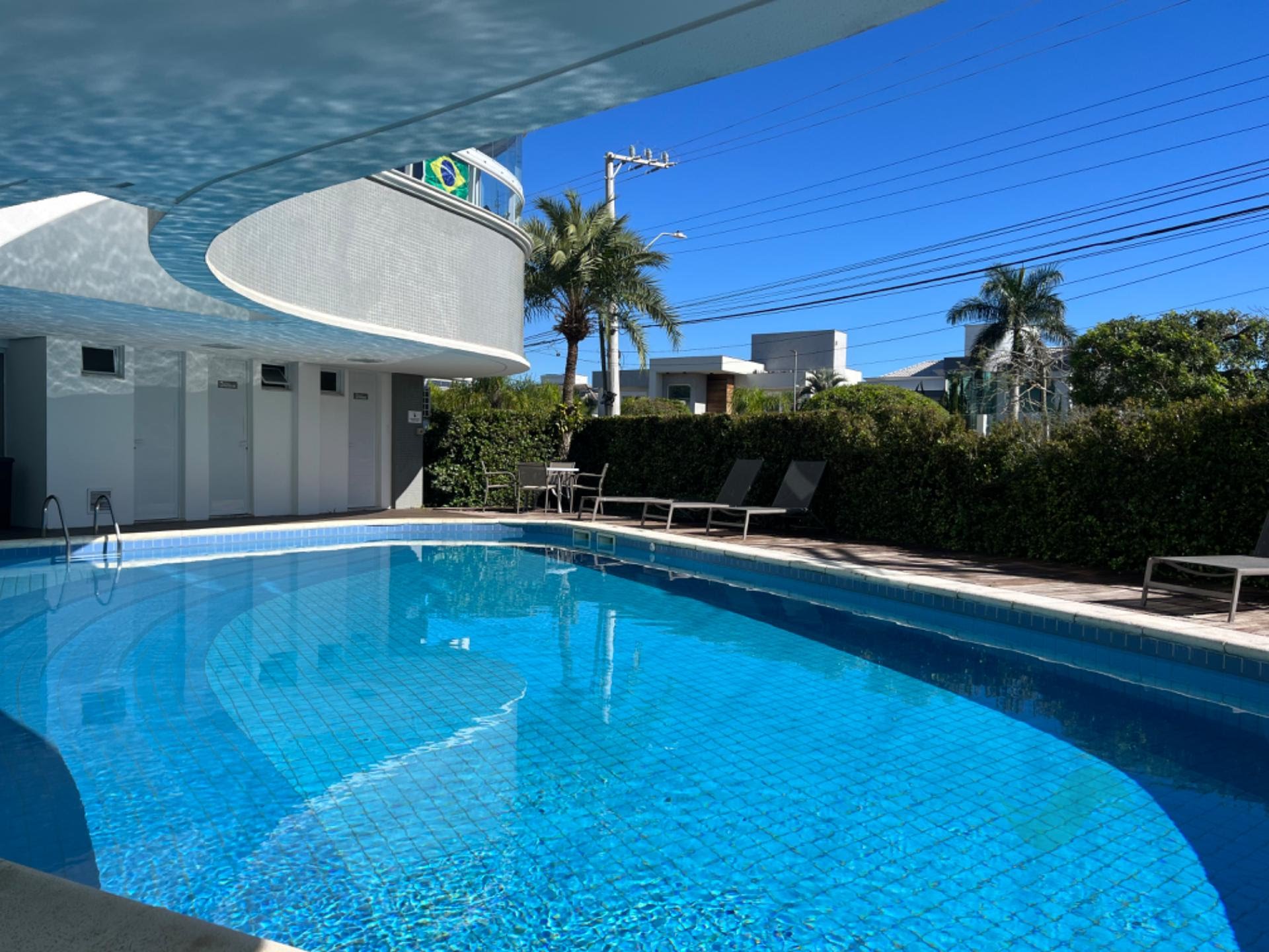 Piscina do condomínio 
