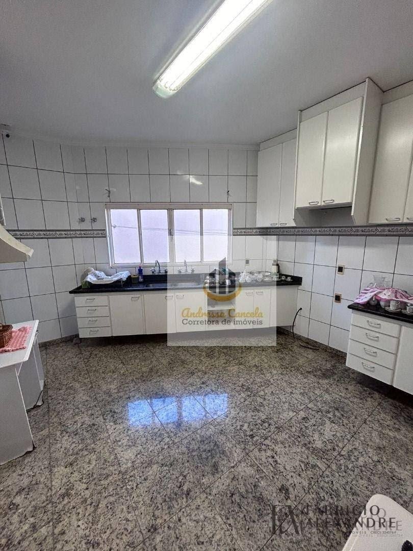 Casa à venda com 3 quartos, 1 suíte, 4 vagas e 290m² no Damha I, São José do Rio Preto (SP) — foto 12 de 18