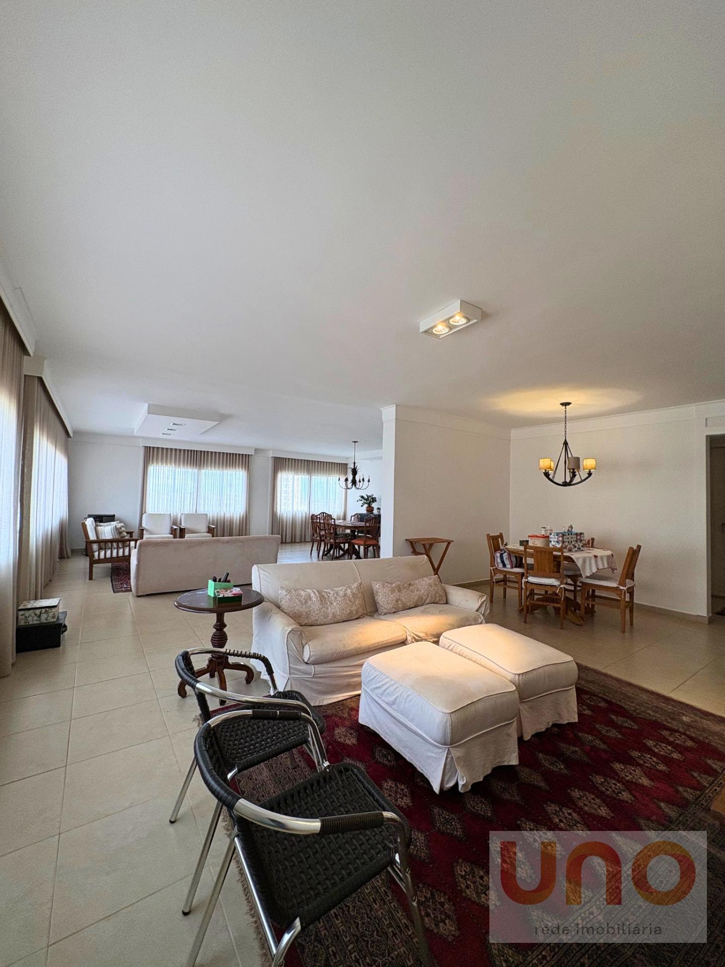 Apartamento à venda com 3 quartos, 3 suítes, 2 vagas e 267m² no Centro, Campo Grande (MS) — foto 2 de 16