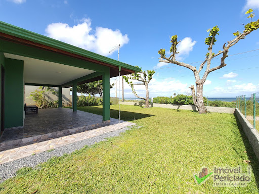 Casa para temporada, frente mar em Barra do Saí, Itapoá: 4 quartos, 243m²