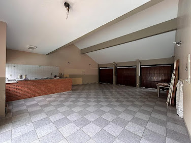 Sobrado à Venda com 4 Dorms. 2 Stes. Piscina por R$1.049.000 - Vila Industrial
