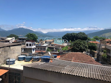 Casa à Venda no Centro de Mangaratiba: 4 Quartos por R$370mil
