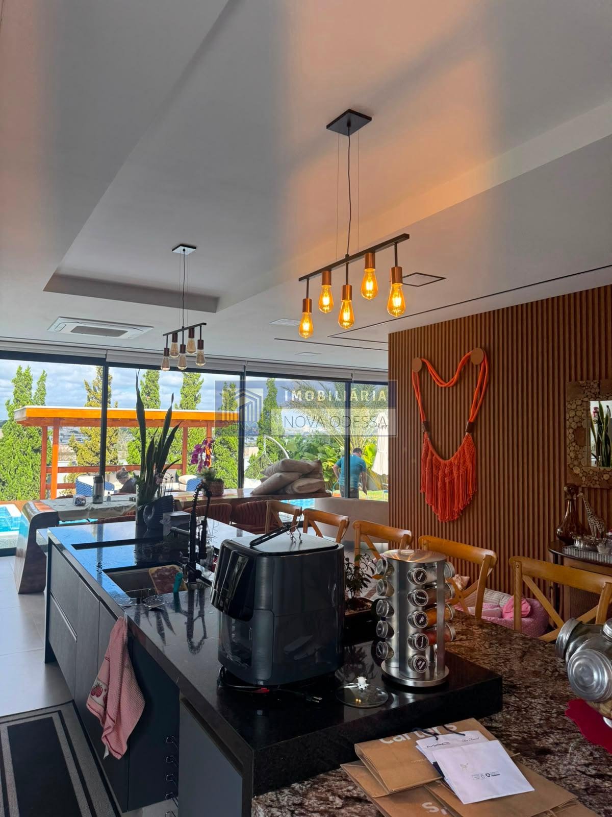 Casa à venda com 4 suítes, 2 vagas e 341m² no Residencial Jardins da Cidade, Nova Odessa (SP) — foto 16 de 30