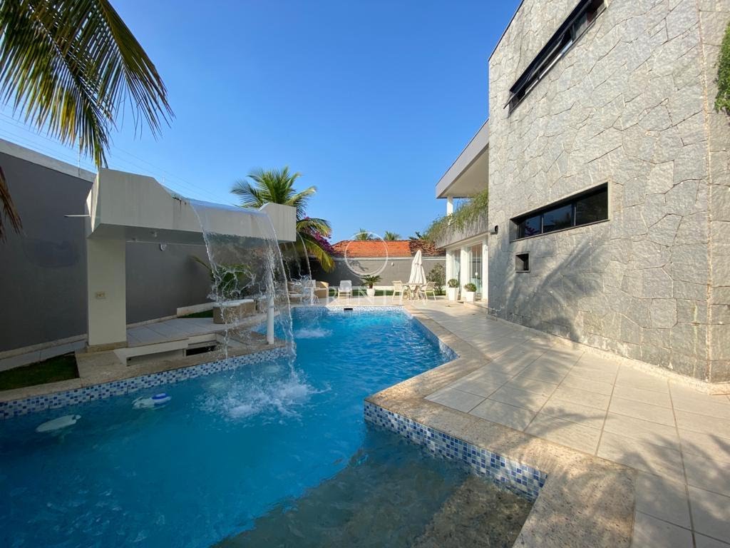 Piscina - Novo Leblon - Trinità